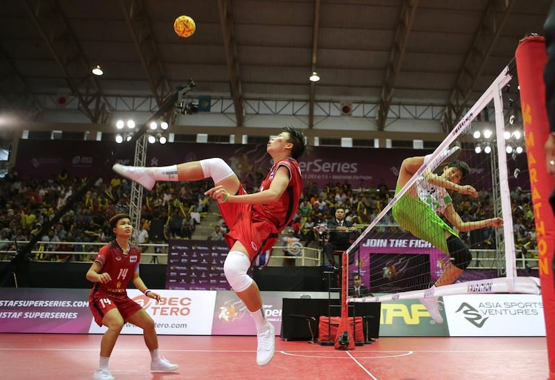 Thailand’s Sasiwimol Janthasit (L) in action with Myanmar’s Kay Zin Htut during the final. Asia Sports Ventures / Action Images via Reuters