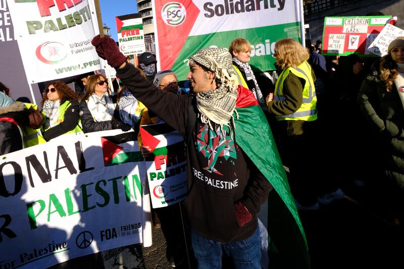 A pro-Palestine march sets off from London's Park Lane. Photo: Jess Hurd