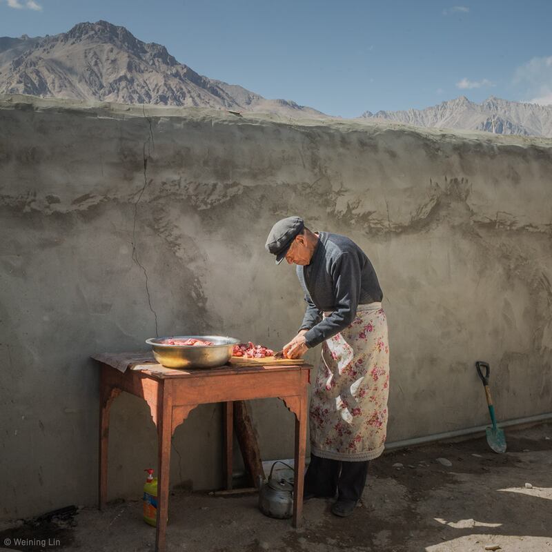‘Cook’ by Weining Lin (China) - winner in the Philip Harben Award for Food in Action category