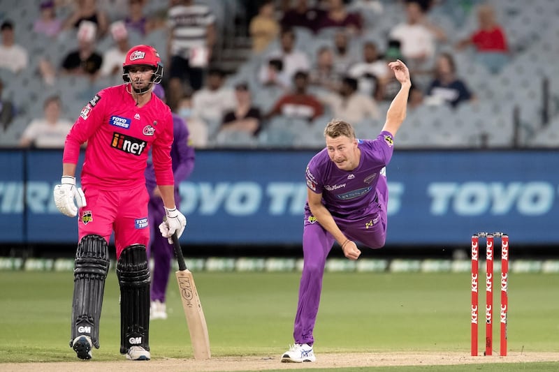 MELBOURNE, AUSTRALIA - JANUARY 24: Hobart Hurricanes Player Riley Meredith bowling during the Big Bash League cricket match between Sydney Sixers and Hobart Hurricanes on January 24, 2021 in Melbourne, Australia. (Photo by Brett Keating/Speed Media/Icon Sportswire via Getty Images)