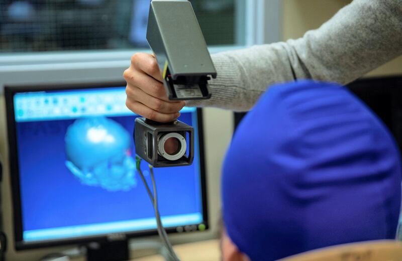 A laser scanner produces a map of the brain for NYUAD research. Courtesy Jin S Lee