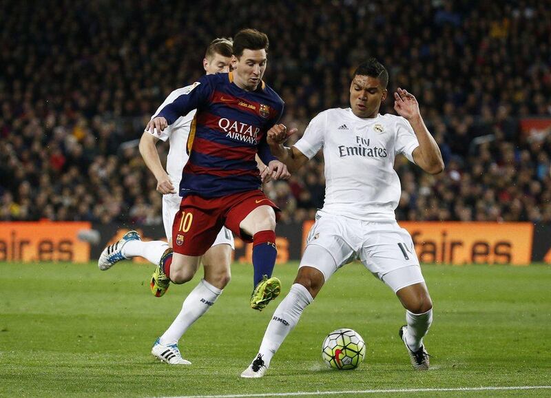 Casemiro, right, was instrumental in thwarting Barcelona's attacks during a 2-1 win at Camp Nou. Juan medina / Reuters