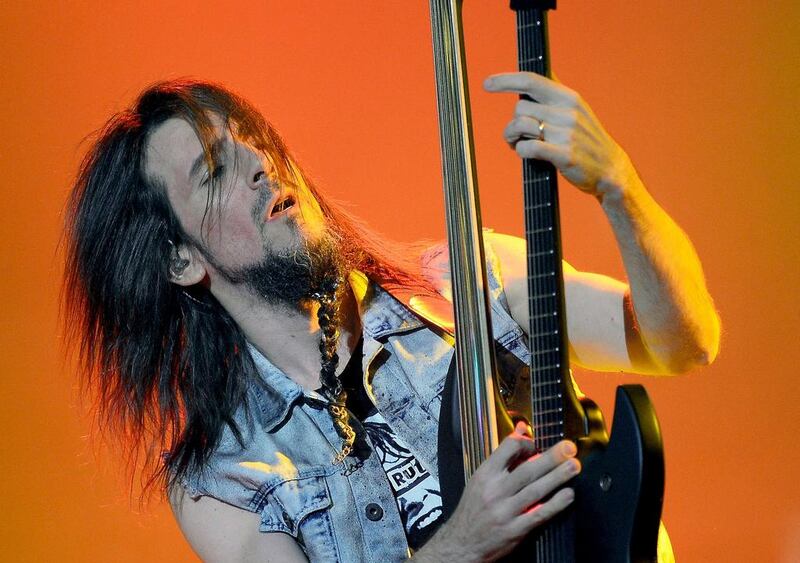 The guitarist Ron “Bumblefoot” Thal of Guns N’ Roses.  Ethan Miller / Getty Images / AFP