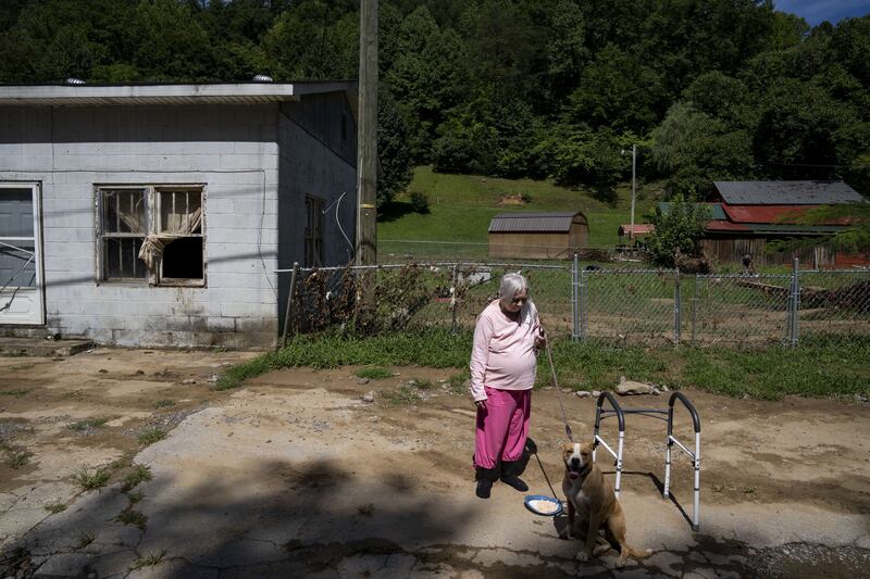 Linda Engle Chaffins, 70, waits for help in Perry County, Kentucky. Getty Images / AFP
