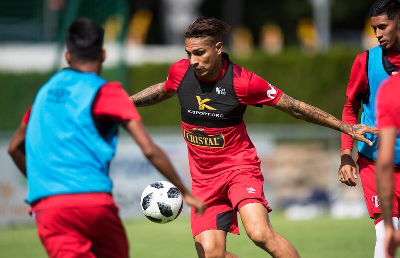 epa06777451 Peruvian national soccer team striker Paolo Guerrero (C) performs during his team's training session in Schruns, Austria, 01 June 2018. The Peruvian team prepares for the FIFA World Cup 2018 taking place in Russia from 14 June until 15 July 2018.  EPA/DANIEL KOPATSCH