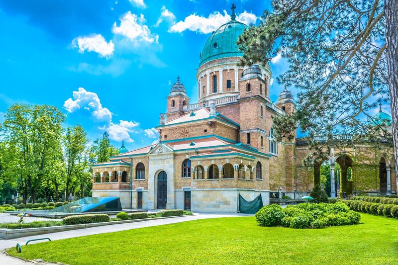 HPGJN7 View at Mirogoj cemetery in town Zagreb, croatian sightseeing spot.