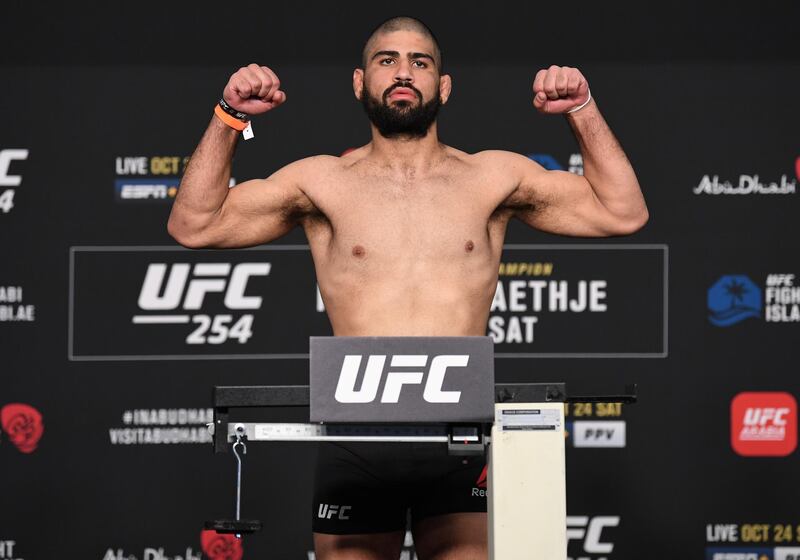 ABU DHABI, UNITED ARAB EMIRATES - OCTOBER 23: Jacob Malkoun of Australia poses on the scale during the UFC 254 weigh-in on October 23, 2020 on UFC Fight Island, Abu Dhabi, United Arab Emirates. (Photo by Josh Hedges/Zuffa LLC)