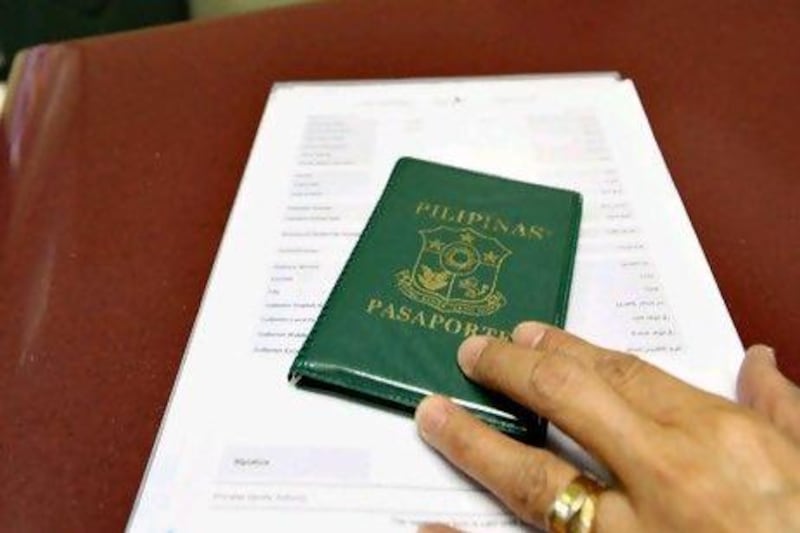 For expatriate residents, an original and valid individual passport with residence visa is required, as is a parent's ID card and a passport photo with a white background.