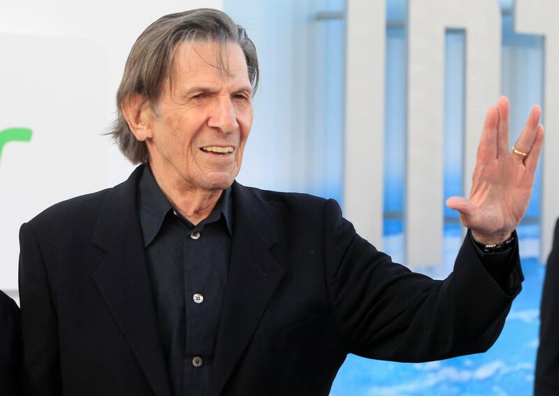 Leonard Nimoy, cast member of the new film "Star Trek Into Darkness", poses as he arrives at the film's premiere in Hollywood May 14, 2013.  REUTERS/Fred Prouser (UNITED STATES - Tags: ENTERTAINMENT) *** Local Caption ***  LAB16_USA-_0515_11.JPG
