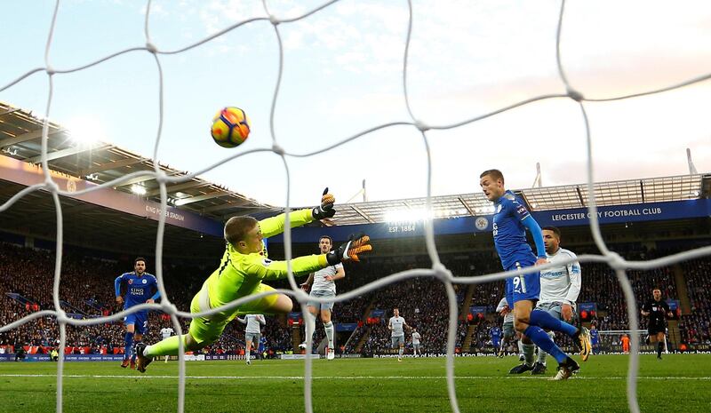 Soccer Football - Premier League - Leicester City vs Everton - King Power Stadium, Leicester, Britain - October 29, 2017   Leicester City's Jamie Vardy scores their first goal     REUTERS/Darren Staples    EDITORIAL USE ONLY. No use with unauthorized audio, video, data, fixture lists, club/league logos or "live" services. Online in-match use limited to 75 images, no video emulation. No use in betting, games or single club/league/player publications. Please contact your account representative for further details.