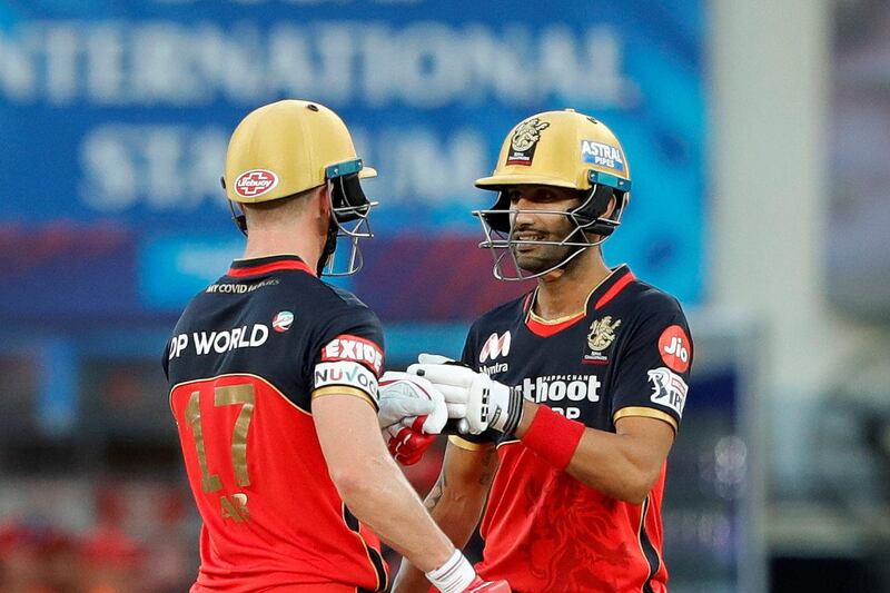 AB de Villiers of Royal Challengers Bangalore and Gurkeerat Singh of Royal Challengers Bangalore during match 33 of season 13 of the Dream 11 Indian Premier League (IPL) between the Rajasthan Royals and the Royal Challengers Bangalore held at the Dubai International Cricket Stadium, Dubai in the United Arab Emirates on the 17th October 2020.  Photo by: Saikat Das  / Sportzpics for BCCI