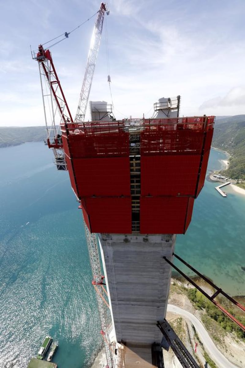 The view on one tower at the construction site of the Yavuz Sultan Selim Bridge. Sedat Suna / EPA