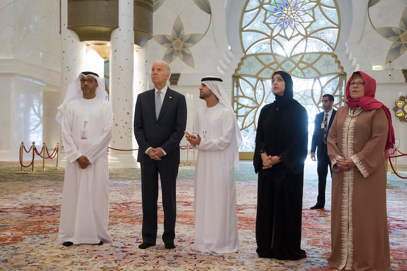 ABU DHABI, UNITED ARAB EMIRATES - March 07, 2016: Joe Biden, Vice President of the United States of America (4th R), visits the Sheikh Zayed Grand Mosque. Seen with Yusef Al Obaidly, Director General of the Sheikh Zayed Grand Mosque Centre (L), Ishaq Mohammed Al Mushairi, tour guide (3rd R), HE Reem Ibrahim Al Hashemi Minister of State for International Cooperation (2nd R) and HE Barbara Leaf, Ambassador of the United States of America to the UAE (R). 

( Razan Al Zayani for Crown Prince Court - Abu Dhabi )
--- *** Local Caption ***  20160307RA_M2U1035.JPG