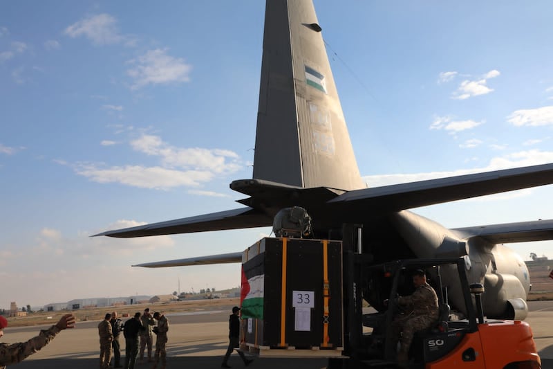 Jordanian and Dutch airforce drop supply to Gaza hospital. Photo: Jordanian Armed Forces
