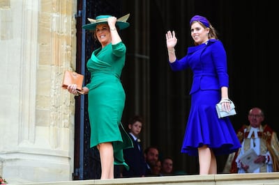 Sarah, Duchess of York (L) and Britain's Princess Beatrice of York arrive to attend the wedding of Britain's Princess Eugenie of York to Jack Brooksbank at St George's Chapel, Windsor Castle, in Windsor, on October 12, 2018. / AFP / POOL / Victoria Jones
