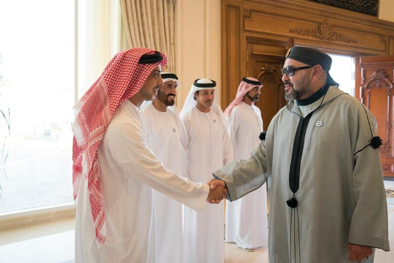 ABU DHABI, UNITED ARAB EMIRATES - September 10, 2018: HH Sheikh Mansour bin Zayed Al Nahyan, UAE Deputy Prime Minister and Minister of Presidential Affairs (L), greets HM King Mohamed VI of Morocco (R), during a Sea Palace barza.

( Mohamed Al Hammadi / Crown Prince Court - Abu Dhabi )
---