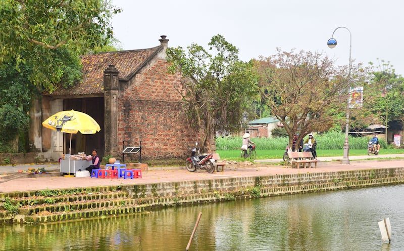 Duong Lam village.