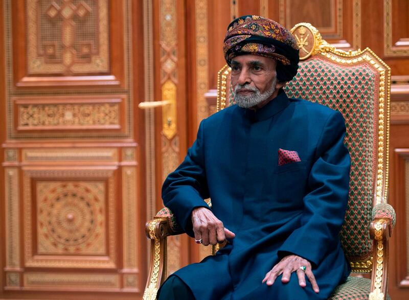 Sultan of Oman Qaboos bin Said al-Said sits during a meeting with the US secretary of state at the Beit Al Baraka Royal Palace in Muscat on January 14, 2019. / AFP / POOL / ANDREW CABALLERO-REYNOLDS
