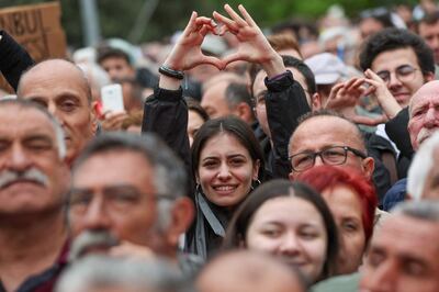 A gesture of support during a rally for presidential candidate Kemal Kilicdaroglu on April 21, 2023. AFP 