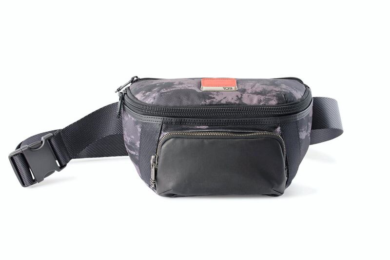 <p>Multi-pocket bag, Dh716, Tumi</p>

