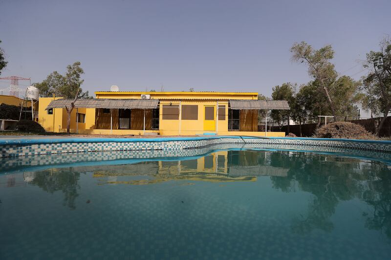 The house comes with a big pool. There is a natural water well nearby and the swimming pool is filled with that water.