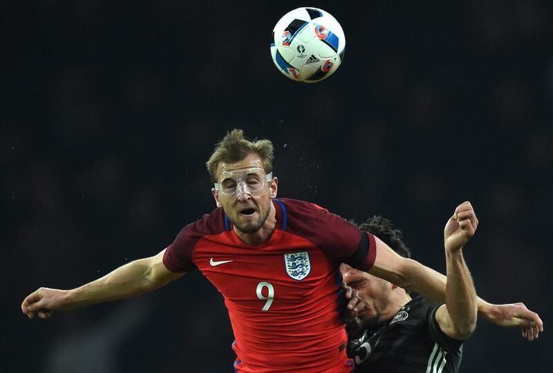 German Mats Hummels (R) and Harry Kane of England in action during the international friendly soccer match between Germany and England in Berlin, Germany, 26 March 2016.  EPA/SOEREN STACHE