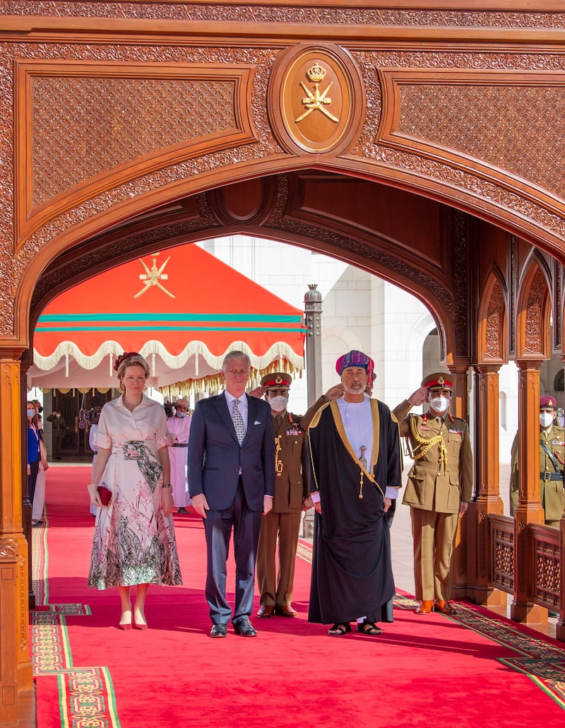 Sultan Haitham of Oman welcomes King Philippe and Queen Mathilde. They attended the official opening of the Port of Duqm and visited a hydrogen production plant in the town. Photo: Oman News Agency