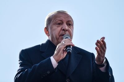 Turkish President Recep Tayyip Erdogan speaks on March 29, 2019 during an election rally at Maltepe district in Istanbul. The Turkish president is campaigning for votes for his Justice and Development Party (AKP) ahead of municipal elections on March 31.  / AFP / Ozan KOSE
