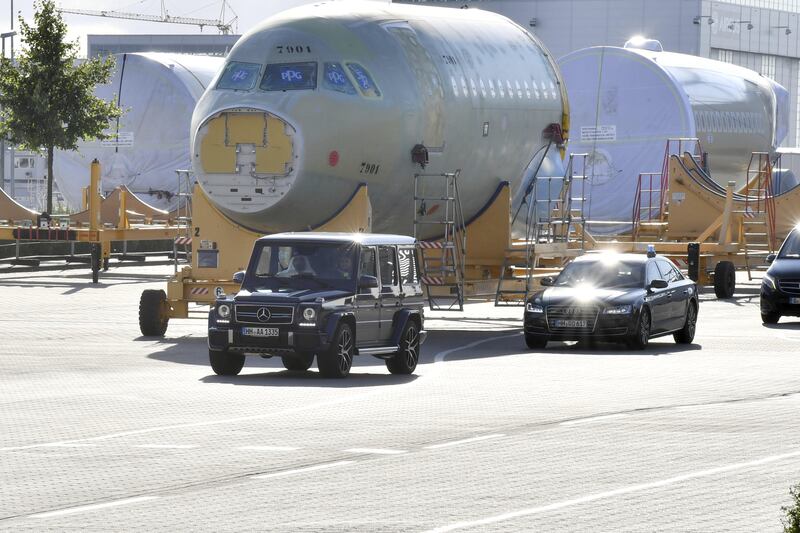 Sheikh Mohammed bin Rashid, Vice President and Ruler of Dubai, tours the Airbus Plant in Hamburg. Wam