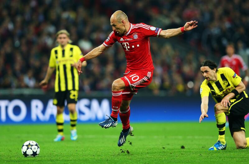 LONDON, ENGLAND - MAY 25:  Arjen Robben of Bayern Muenchen scores a goal during the UEFA Champions League final match between Borussia Dortmund and FC Bayern Muenchen at Wembley Stadium on May 25, 2013 in London, United Kingdom.  (Photo by Alex Livesey/Getty Images)