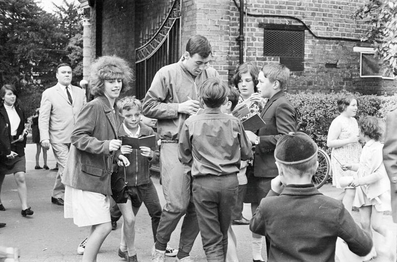 27th July 1966:  English footballer Gordon Banks signing autographs at Hendon.  (Photo by Robert Stiggins/Express/Getty Images)