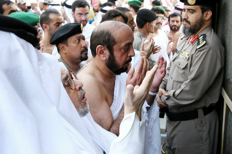 Sheikh Khalifa performing Umrah. Wam