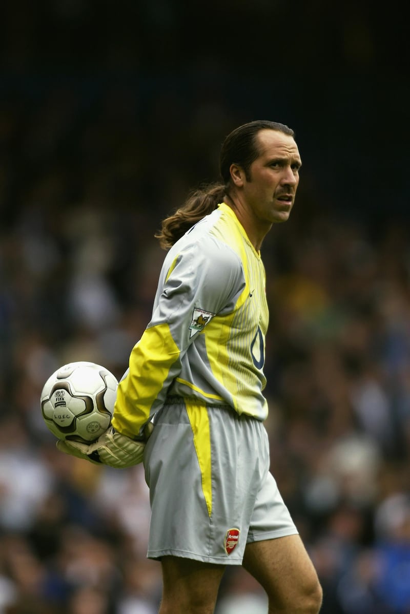 LEEDS - SEPTEMBER 28:  David Seaman of Arsenal in action during the FA Barclaycard Premiership match between Leeds United and Arsenal at Elland Road, Leeds, England on September 28, 2002. (Photo by Gary M.Prior/Getty Images) Arsenal won the match 4-1.
