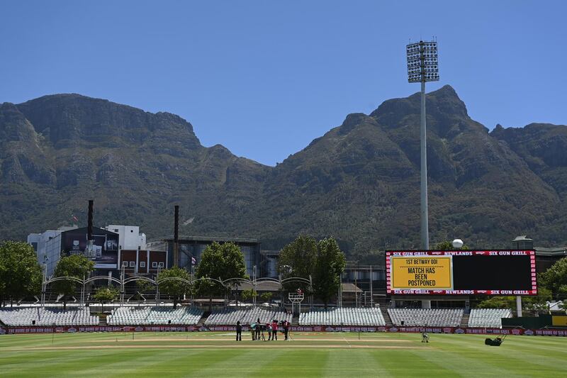 CAPE TOWN, SOUTH AFRICA - DECEMBER 04: A general view of Newlands after the postponement the Ist One Day International between South Africa and England at Newlands Cricket Ground on December 04, 2020 in Cape Town, South Africa. (Photo by Shaun Botterill/Getty Images)