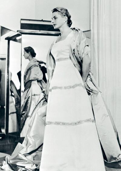 Actress Ingrid Bergman during a fitting at Balenciaga's atelier in 1956. Photo Balenciaga