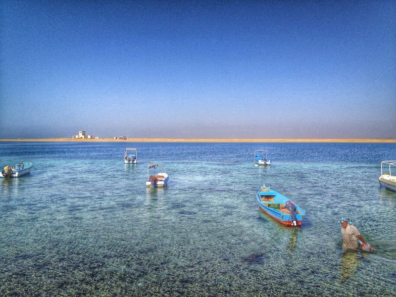 S0D856 Fisherman at Yanbu in Saudi Arabia. John Fraser / Stockimo / Alamy Stock Photo