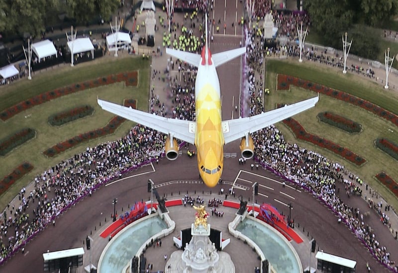 LONDON, ENGLAND - SEPTEMBER 10:  A British Airways Airbus aircraft flies over the Queen Victoria Memorial at Buckingham Palace during the London 2012 Victory Parade for Team GB and Paralympic GB athletes on September 10, 2012 in London, England. British Olympic and Paralympic athletes have taken part in a victory parade through the streets of London after the yesterday's spectacular closing ceremony at the Olympic park.  (Photo by Peter Macdiarmid - WPA Pool/Getty Images)