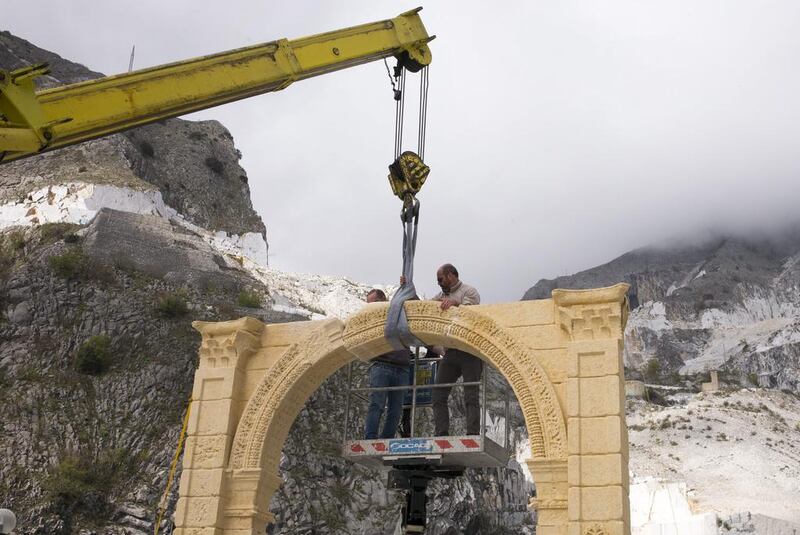 he replica arch has been created by experts from Oxford and Harvard universities and the Institute for Digital Archaeology (IDA). Marco Secchi / Getty Images