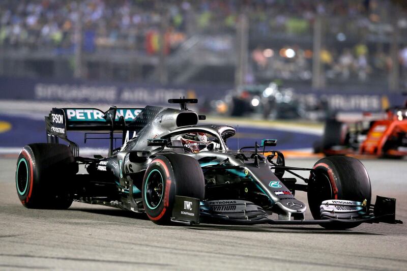 SINGAPORE, SINGAPORE - SEPTEMBER 22: Lewis Hamilton of Great Britain driving the (44) Mercedes AMG Petronas F1 Team Mercedes W10 on track during the F1 Grand Prix of Singapore at Marina Bay Street Circuit on September 22, 2019 in Singapore. (Photo by Charles Coates/Getty Images)