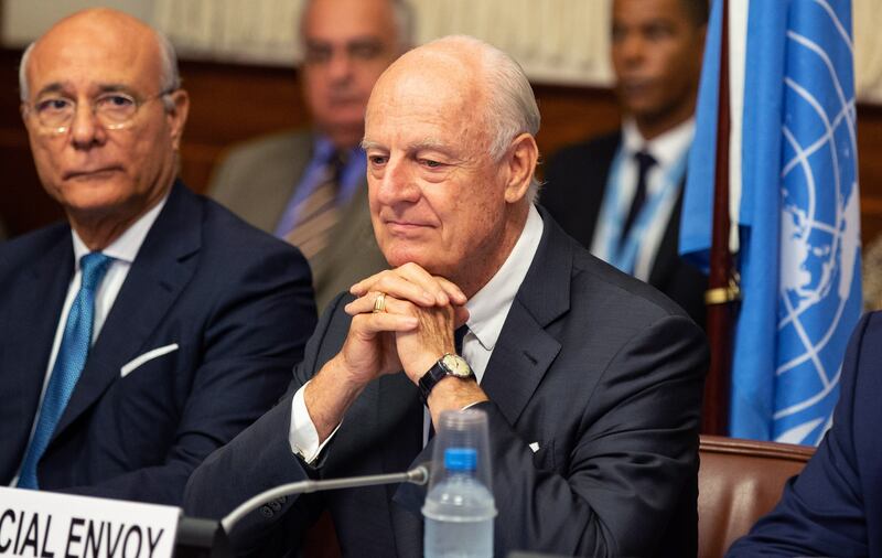 epa07019592 UN Special Envoy of the Secretary-General for Syria Staffan de Mistura (R) attends a meeting, during the consultations on Syria, at the European headquarters of the United Nations in Geneva, Switzerland, 14 September 2018. Representatives from Egypt, France, Germany, Jordan, Saudi Arabia, the United Kingdom and the United States meet with the UN Special Envoy of the Secretary-General for Syria for discussions about the situation in Syria.  EPA/XU JINQUAN / POOL