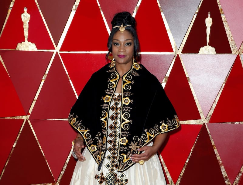 epa06581418 Tiffany Haddish arrives for the 90th annual Academy Awards ceremony at the Dolby Theatre in Hollywood, California, USA, 04 March 2018. The Oscars are presented for outstanding individual or collective efforts in 24 categories in filmmaking.  EPA/PAUL BUCK