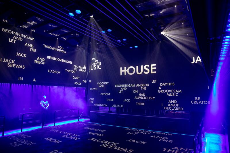 The tour begins with an immersive laser and light show featuring the 'My House' speech by American musician Chuck Roberts.