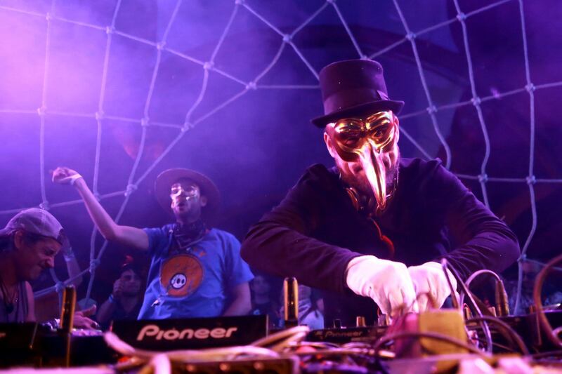 INDIO, CA - APRIL 23:  Claptone performs onstage during day 2 of the 2016 Coachella Valley Music & Arts Festival Weekend 2 at the Empire Polo Club on April 23, 2016 in Indio, California.  (Photo by Daniel Leist/Getty Images for Coachella)