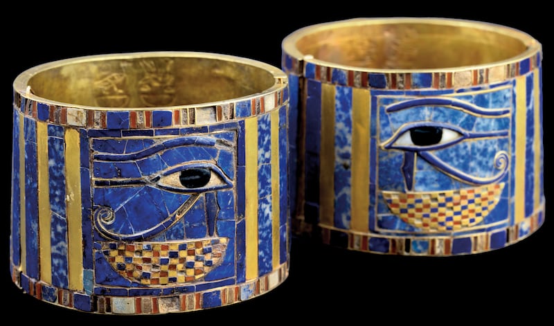 Gold bracelets of Sheshonq I with a Wedjat Eye. Photo: World Heritage Exhibitions