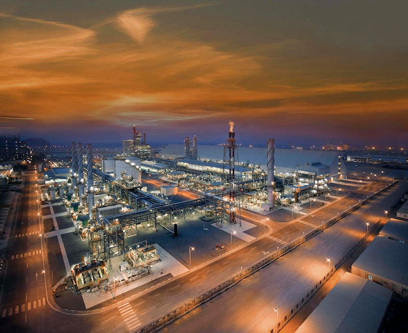 Abu Dhabi, UAE – May 24, 2021: Abu Dhabi National Oil Company (ADNOC) announced today that it will advance a world-scale “blue” ammonia production facility in Ruwais, Abu Dhabi, in the United Arab Emirates (UAE). ADNOC is an early pioneer in the emerging hydrogen market, driving the UAE’s leadership in creating local and international hydrogen value chains, while contributing to economic growth and diversification in the UAE. The facility, which has moved to the design phase, will be developed at the new TA’ZIZ industrial ecosystem and chemicals hub in Ruwais. Photo shows fertilizer plant. Courtesy Adnoc