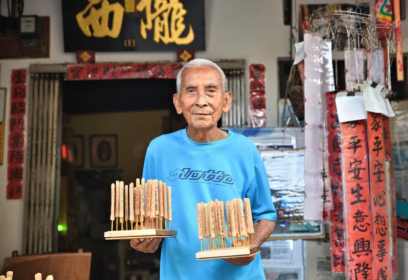 Lee Beng Chuan, Penang's last incense artisan, died this month. Courtesy Ronan O’Connell