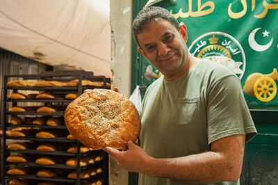 Bread vendor Ahmed Taatlas 