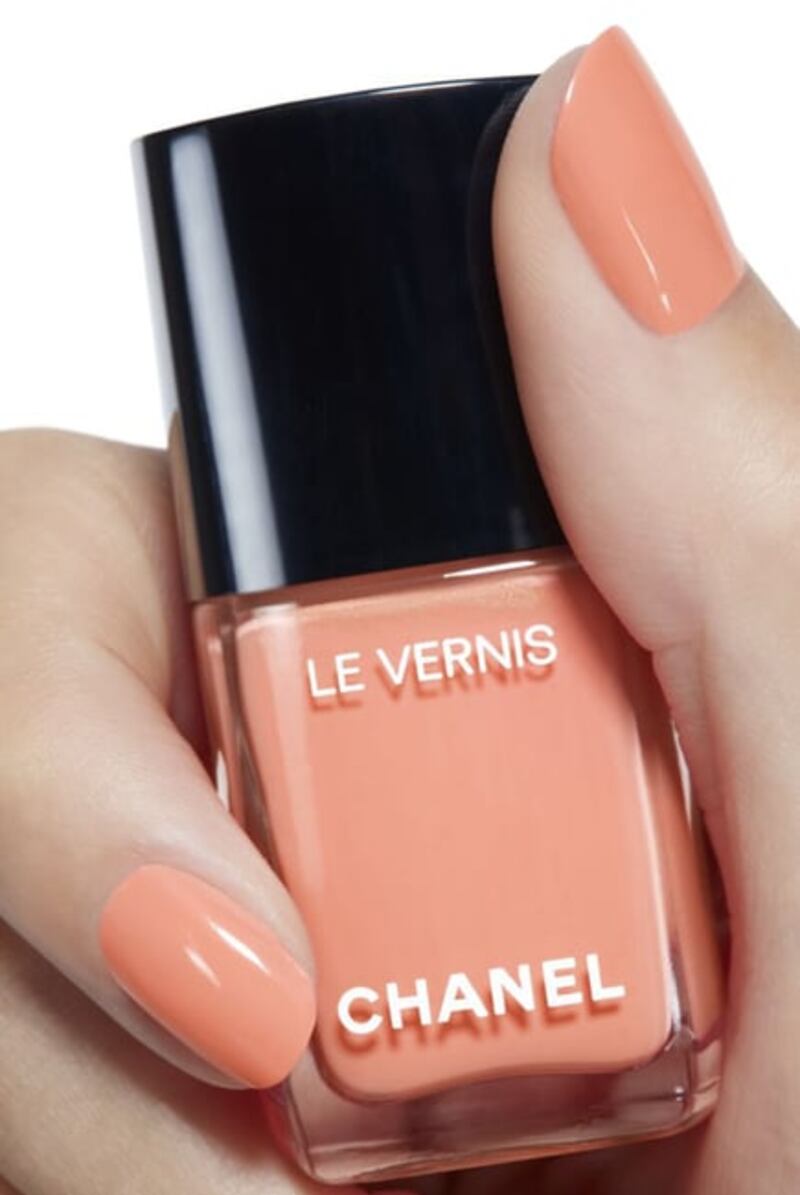 Le Vernis long-wear nail colour in Pastel Sand, Chanel. Photo: Chanel