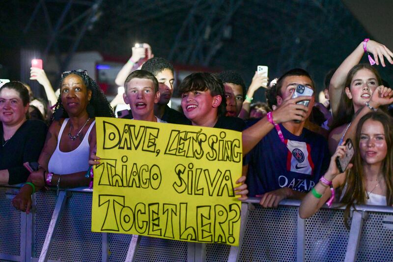 Fans cheer as Dave performs