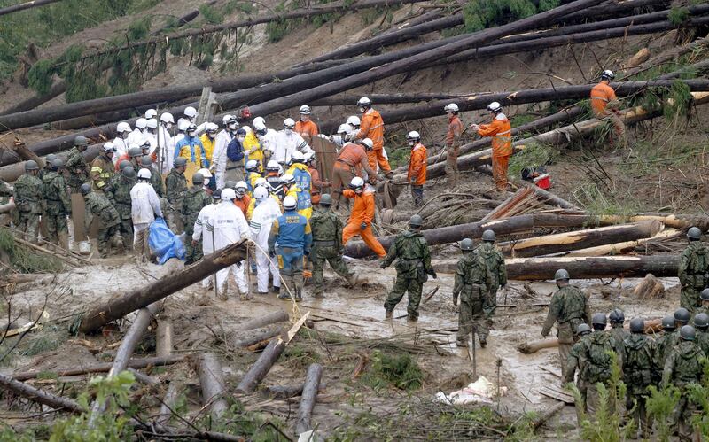 Japanese soldiers joined the rescue operation in Mimata. Reuters